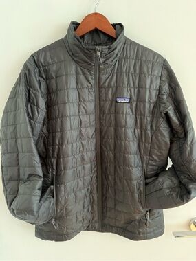 Patagonia Men’s Quilted Puffer Jacket in Olive